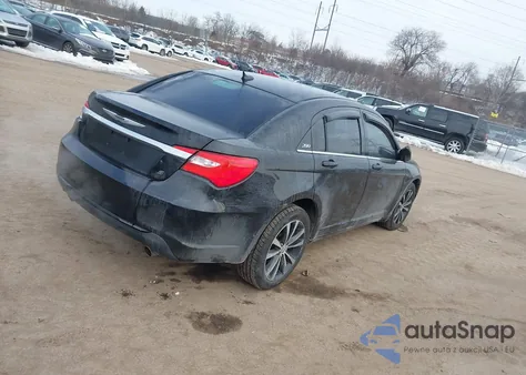 2014 Chrysler 200 Touring z USA, uszkodzony, nr VIN 1C3CCBBG9EN158474